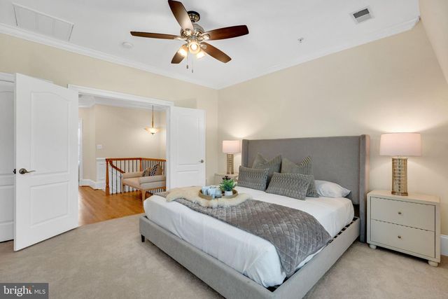 1722 POTOMAC GREENS DR, Alexandria, VA 22314