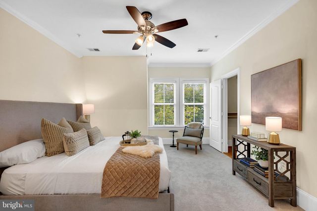 1722 POTOMAC GREENS DR, Alexandria, VA 22314