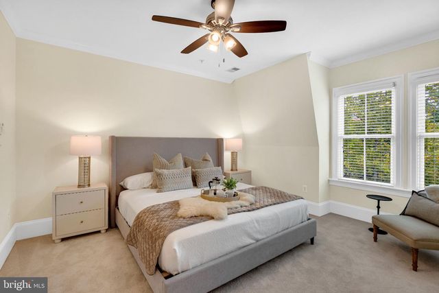 1722 POTOMAC GREENS DR, Alexandria, VA 22314