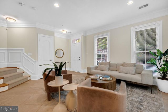 1722 POTOMAC GREENS DR, Alexandria, VA 22314