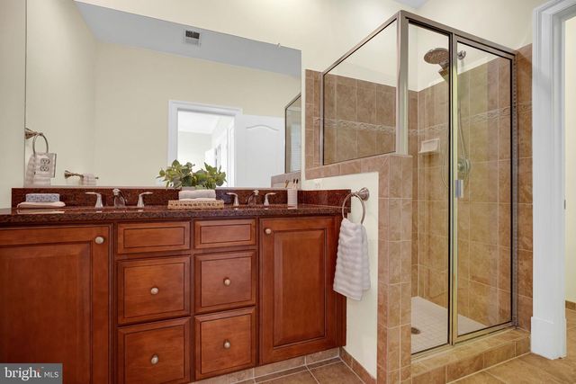 1722 POTOMAC GREENS DR, Alexandria, VA 22314