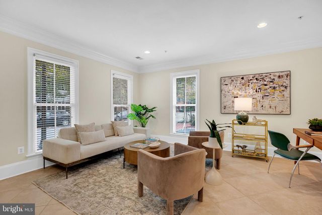1722 POTOMAC GREENS DR, Alexandria, VA 22314