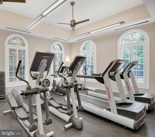 1722 POTOMAC GREENS DR, Alexandria, VA 22314