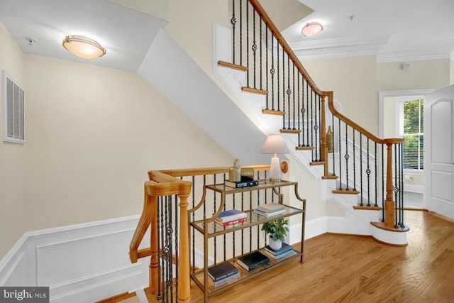 1722 POTOMAC GREENS DR, Alexandria, VA 22314