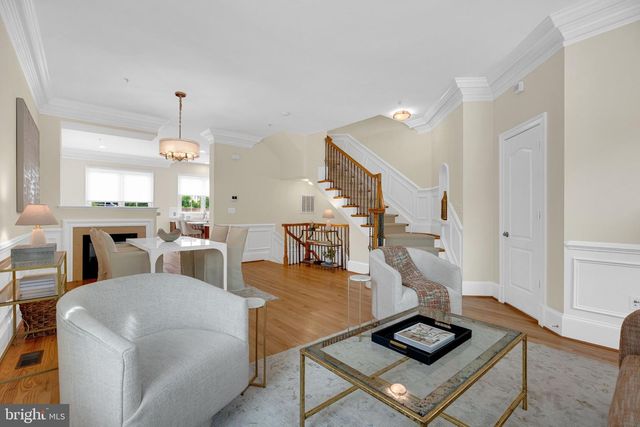 1722 POTOMAC GREENS DR, Alexandria, VA 22314