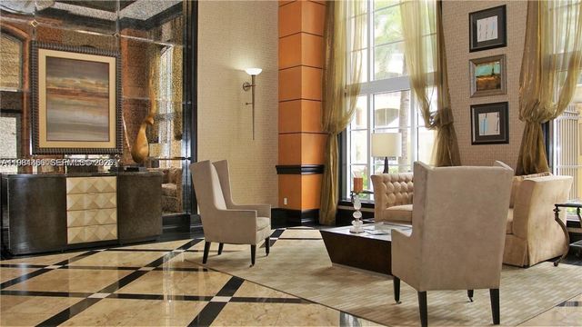 3001 NE 185th St 222, Aventura, FL 33180