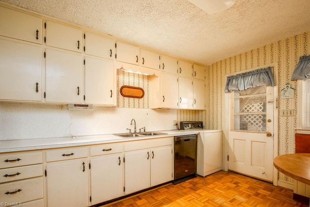 1519 Mcguinn Drive, High Point, NC 27262