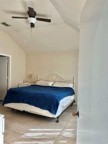 2623 Sockeye Drive, Houston, TX 77045