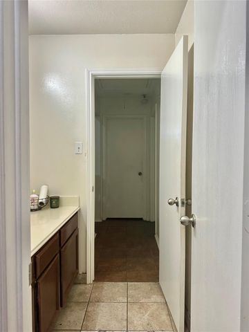 2623 Sockeye Drive, Houston, TX 77045