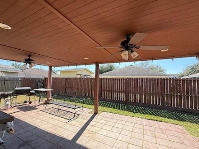 2623 Sockeye Drive, Houston, TX 77045