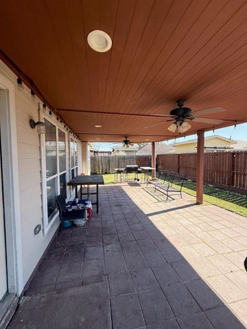 2623 Sockeye Drive, Houston, TX 77045