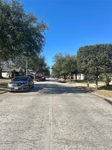 2623 Sockeye Drive, Houston, TX 77045