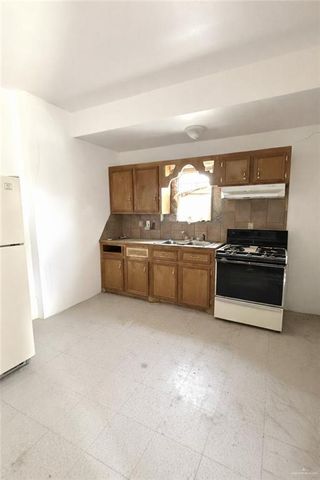 207 Loma Blanca Street, Rio Grande City, TX 78582