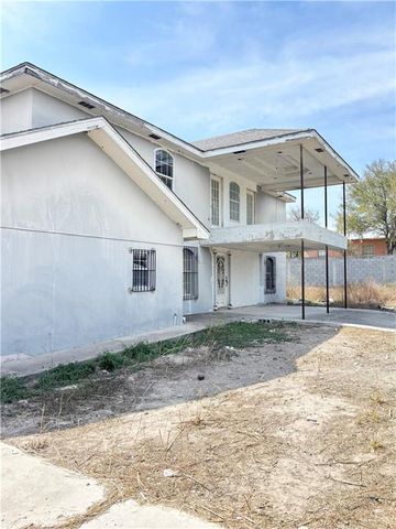 207 Loma Blanca Street, Rio Grande City, TX 78582