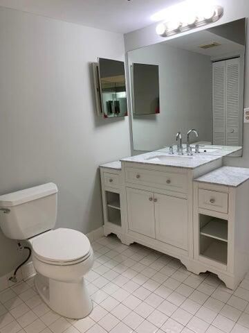 6606 VILLA SONRISA Drive 914, Boca Raton, FL 33433