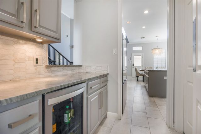 2521 Sir Tristram Lane, Lewisville, TX 75056