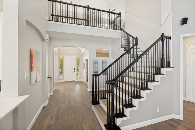 2521 Sir Tristram Lane, Lewisville, TX 75056