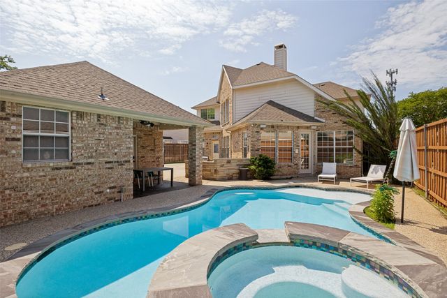 2521 Sir Tristram Lane, Lewisville, TX 75056