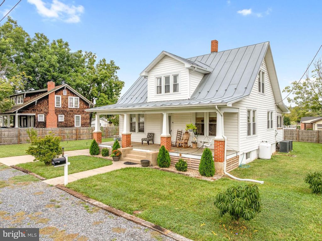 453 ZEA ST, Strasburg, VA 22657