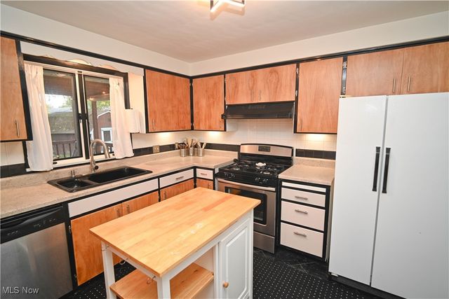 3811 Artmar Drive, Youngstown, OH 44515