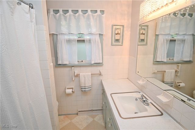 3811 Artmar Drive, Youngstown, OH 44515