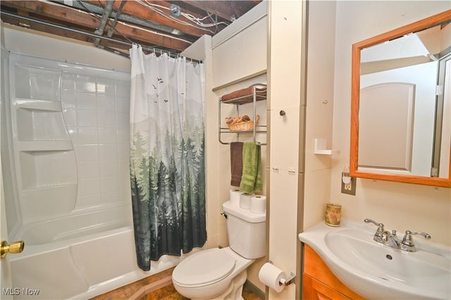 3811 Artmar Drive, Youngstown, OH 44515