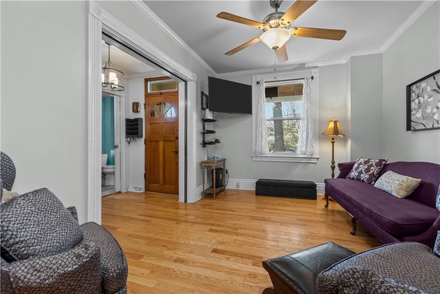 416 5th St, Oakmont, PA 15139