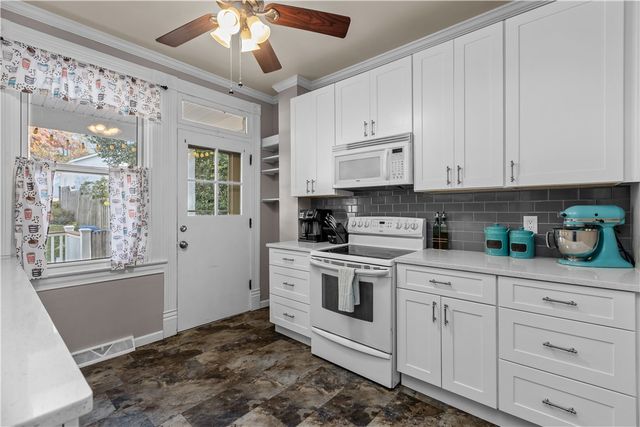 416 5th St, Oakmont, PA 15139