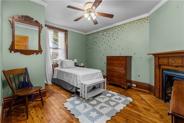 416 5th St, Oakmont, PA 15139