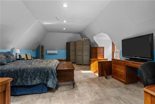 416 5th St, Oakmont, PA 15139