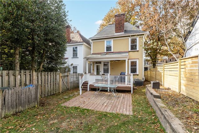 416 5th St, Oakmont, PA 15139