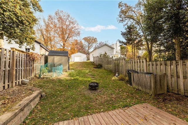 416 5th St, Oakmont, PA 15139