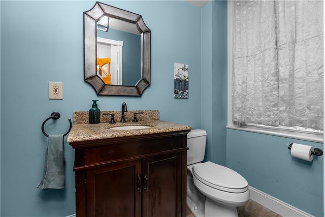 416 5th St, Oakmont, PA 15139