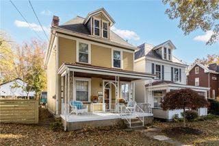416 5th St, Oakmont, PA 15139