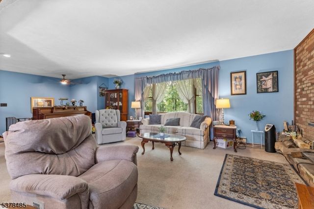 12 Locust Lake Rd, Hope Twp., NJ 07825