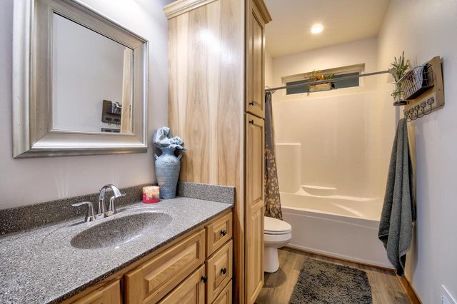 430 Emerald COURT, Kewaskum, WI 53040