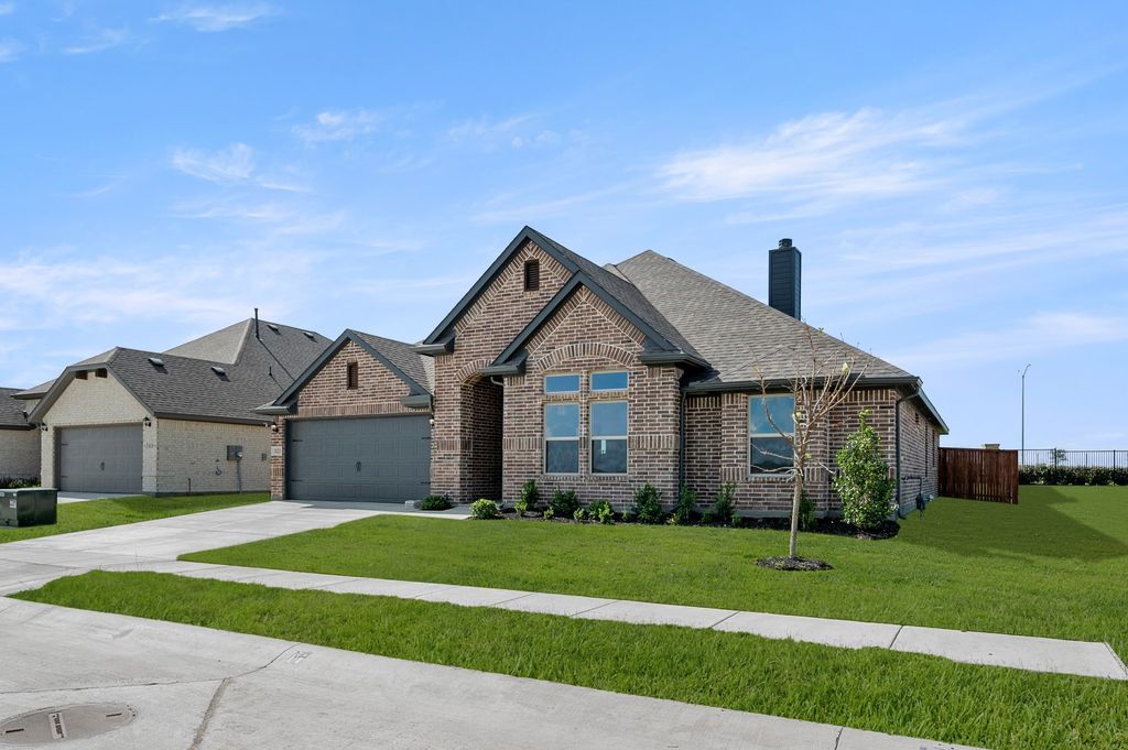 1123 Nighthawk Drive, Justin, TX 76247 — photo 2