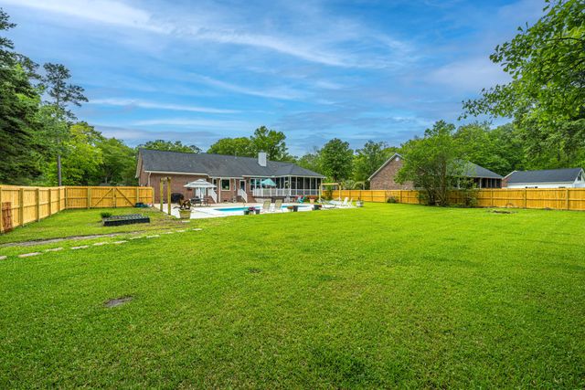 106 Lee Street, Summerville, SC 29485