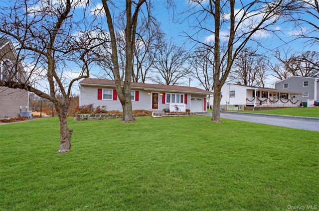 18 Cardinal Drive, Poughkeepsie, NY 12601