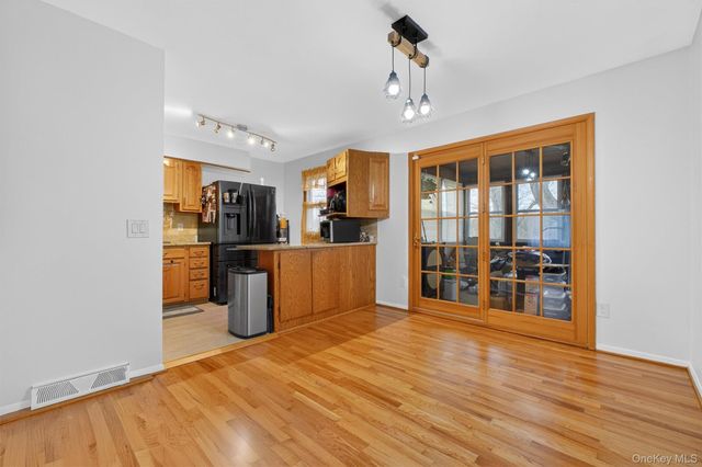 18 Cardinal Drive, Poughkeepsie, NY 12601