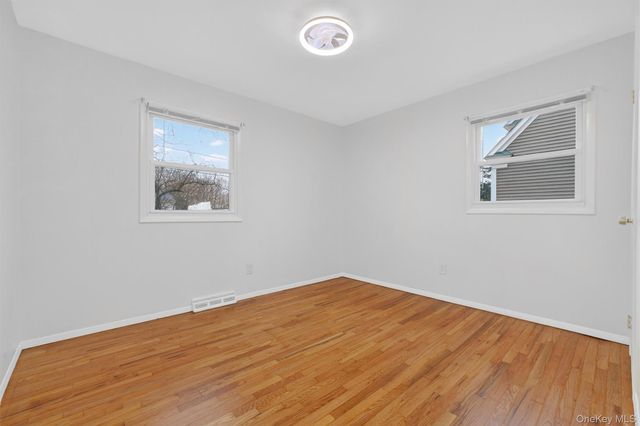 18 Cardinal Drive, Poughkeepsie, NY 12601