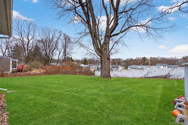 18 Cardinal Drive, Poughkeepsie, NY 12601