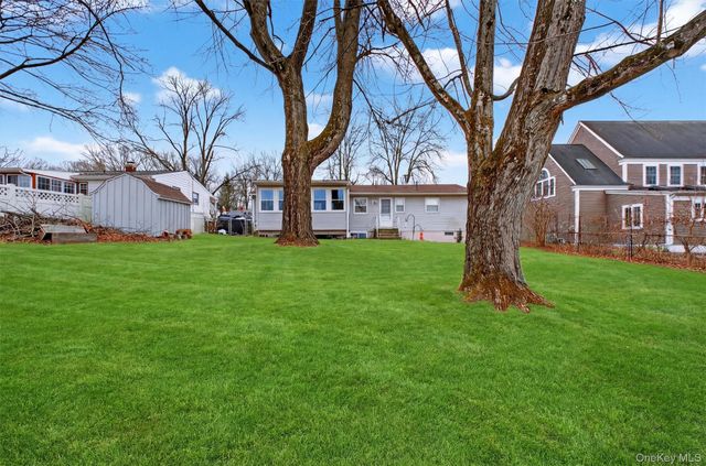 18 Cardinal Drive, Poughkeepsie, NY 12601