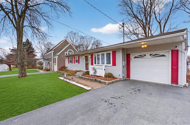 18 Cardinal Drive, Poughkeepsie, NY 12601