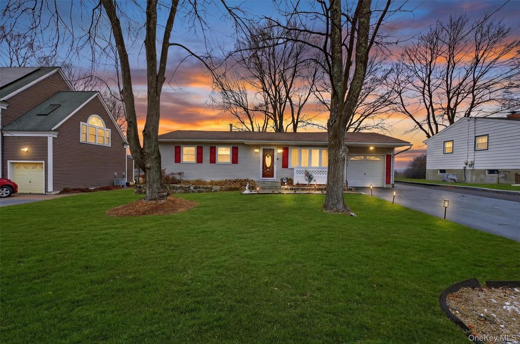 18 Cardinal Drive, Poughkeepsie, NY 12601