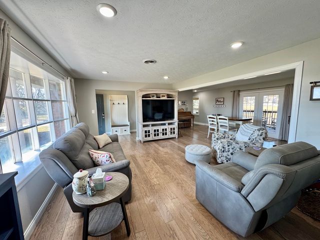 3954 Oak Hill Road, Somerset, KY 42503