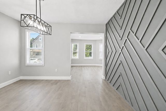 25 Dawes St., Springfield, MA 01109