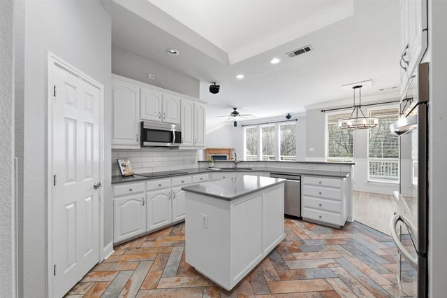 5867 Grayco Drive, Grand Prairie, TX 75052