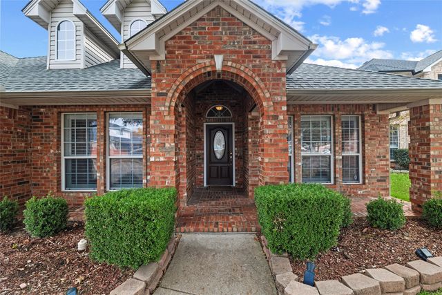 5867 Grayco Drive, Grand Prairie, TX 75052