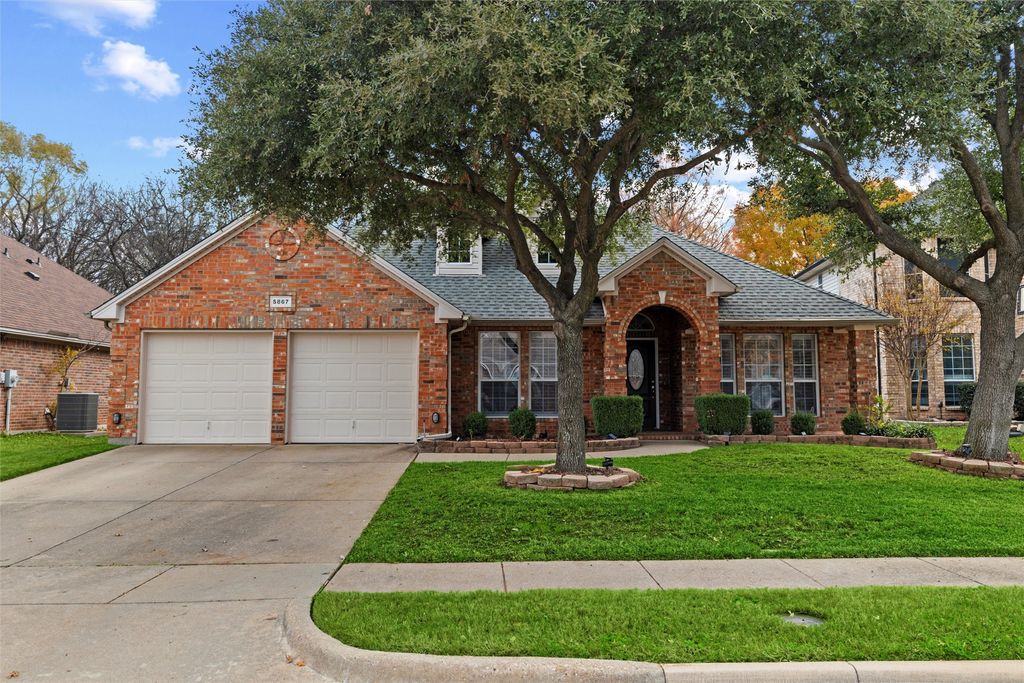 5867 Grayco Drive, Grand Prairie, TX 75052